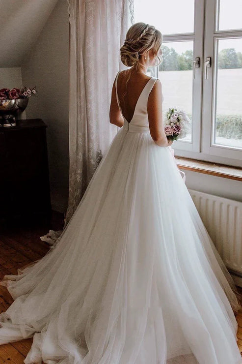 Luolandi Sleeveless Deep V-back Ethereal Ballgown With Bow And Tulle Wedding Dress Simple Elegant