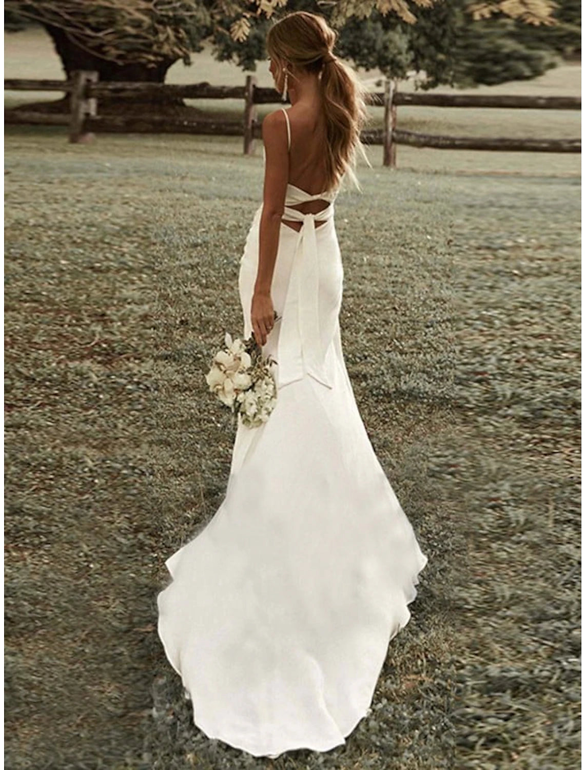 Luolandi Beach Sexy Casual Wedding Dresses Sheath / Column Square Camisole Spaghetti Strap Sweep / Brush Train Fabric Outdoor Bridal Gowns With Ruched Split Front