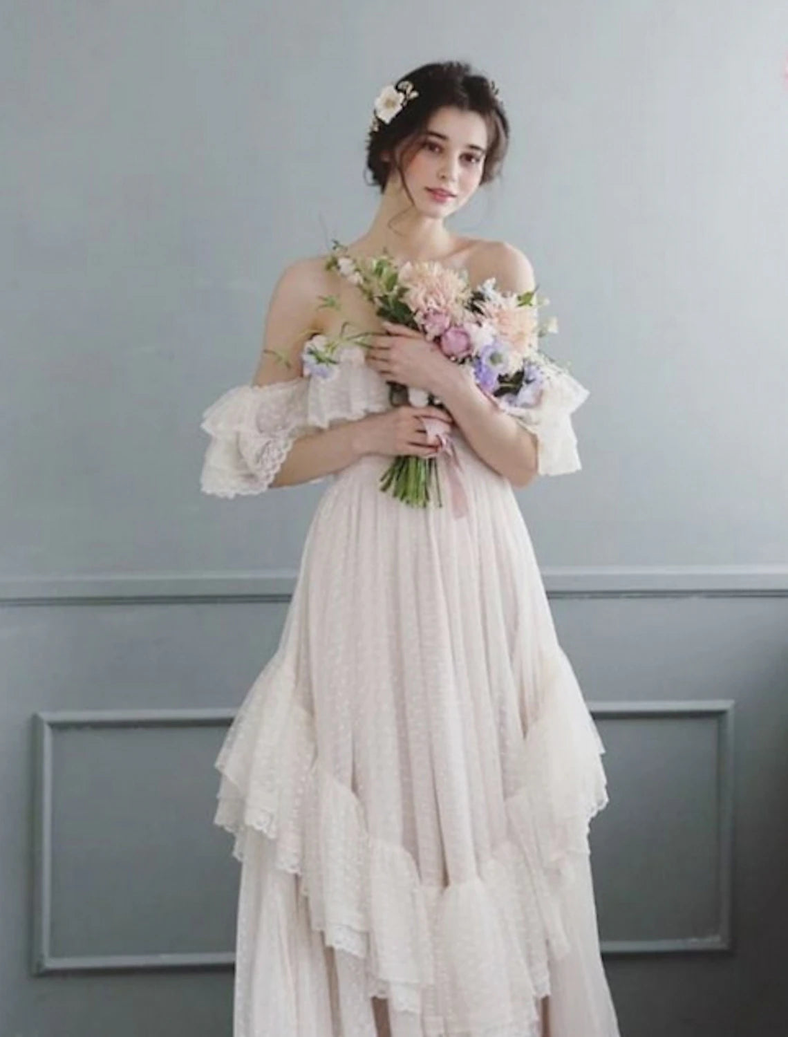 Luolandi Beach Wedding Dresses Sweep / Brush Train A-Line Cap Sleeve Off Shoulder Tulle