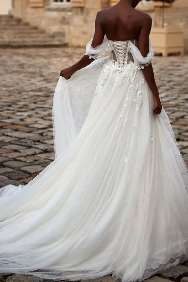 Luolandi A Line Sweetheart 3D Decal Countryside Style Wedding Dress with Sweeping Train Sexy