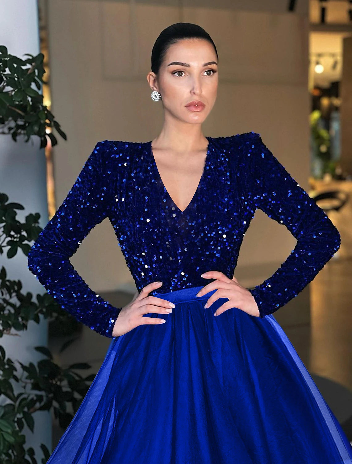 Luolandi Ball Gown A-Line Cocktail Dresses Sparkle & Shine Dress Evening Party Tea Length Long Sleeve Jewel Neck Tulle