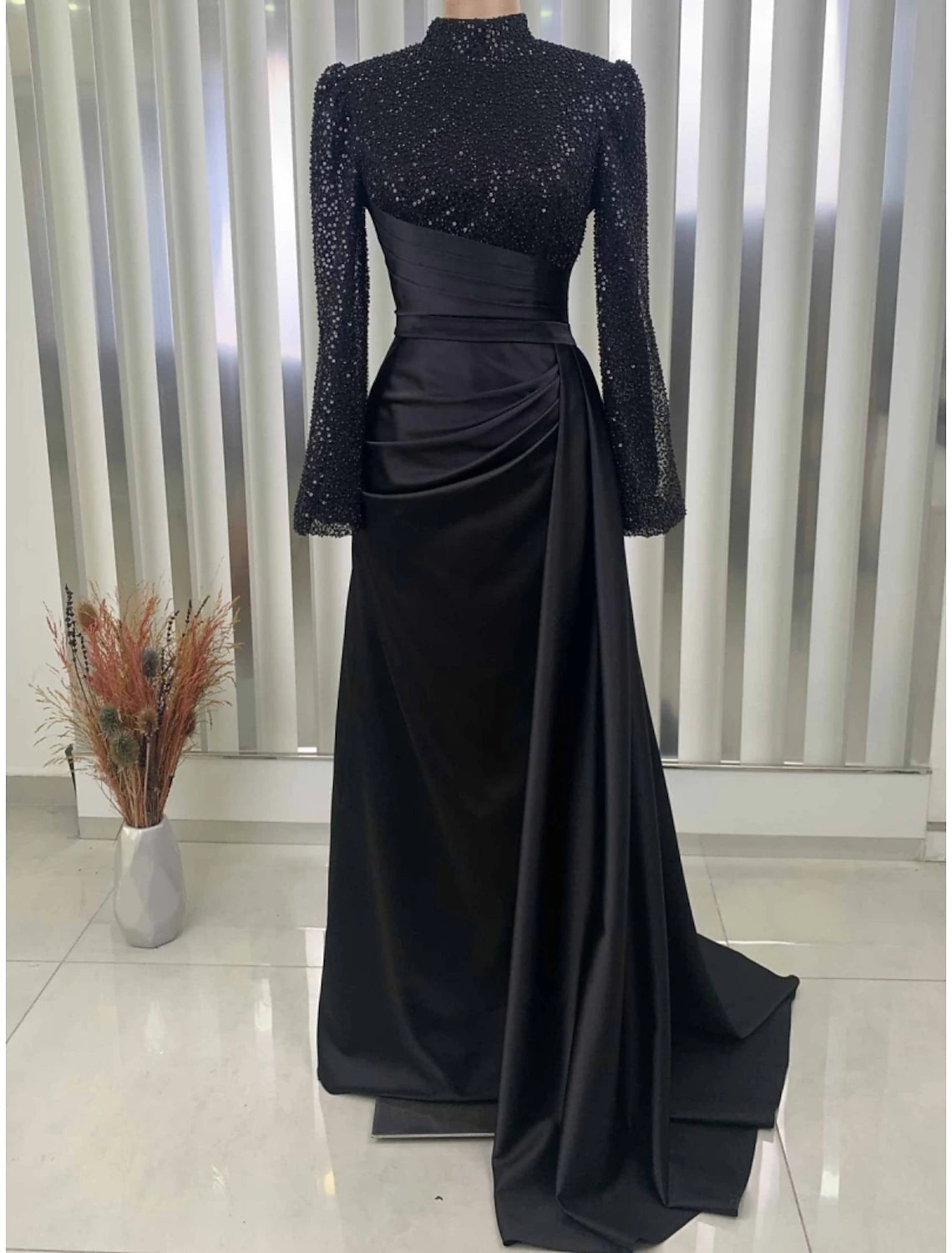 Luolandi A-Line Evening Gown Champagne Christmas Elegant Dress Formal Sweep / Brush Train Long Sleeve High Neck Satin Prom Dress
