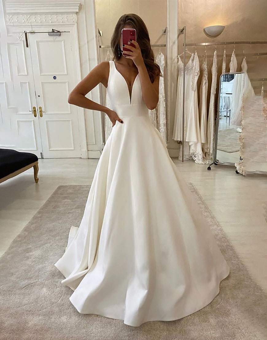 Luolandi A Line Sleeveless Ivory Long Bridal Dress V-neck Pure Color Wedding Dresses