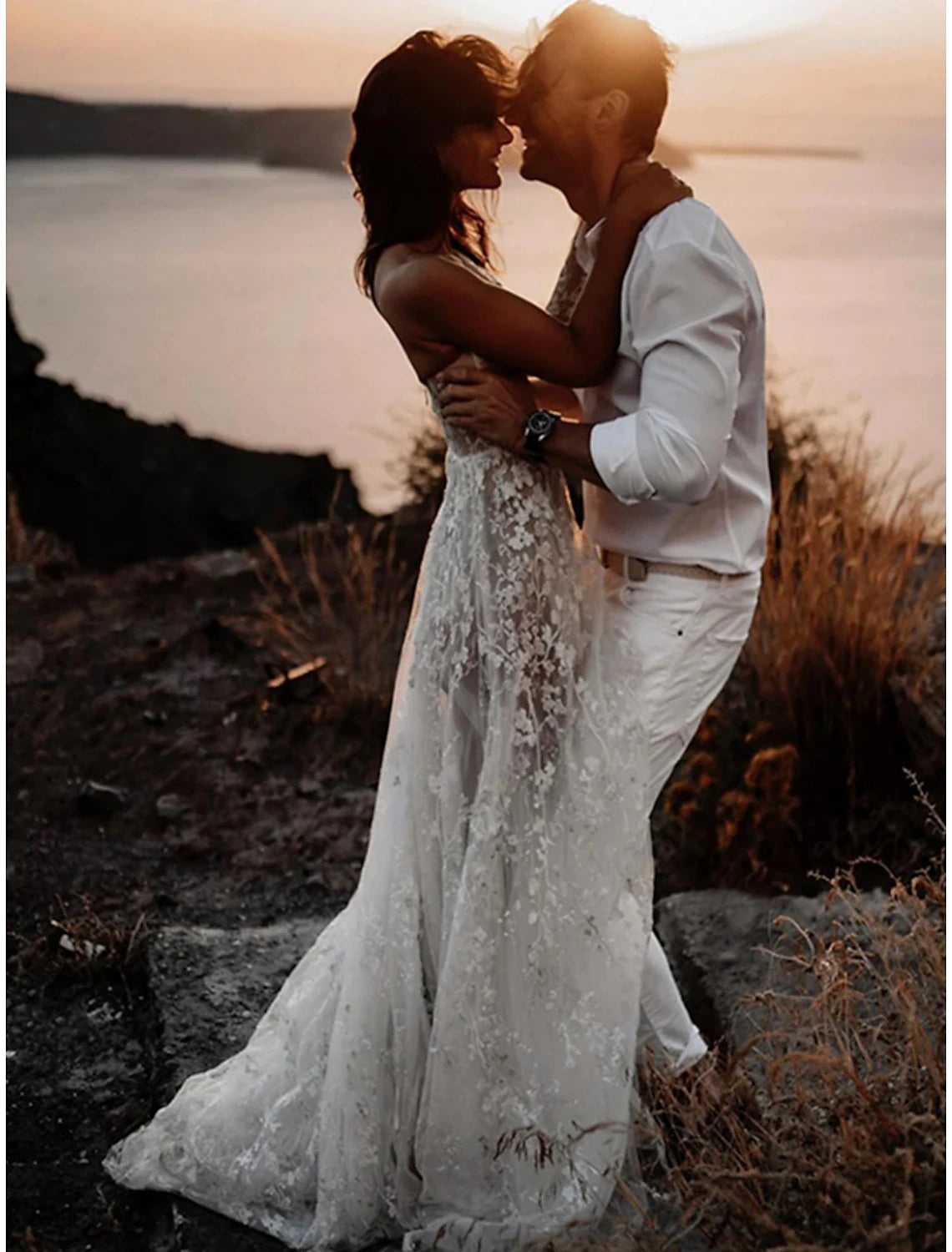 Luolandi Beach Sexy Boho Wedding Dresses A-Line One Shoulder Long Sleeve Sweep / Brush Train Lace Bridal Gowns With Split