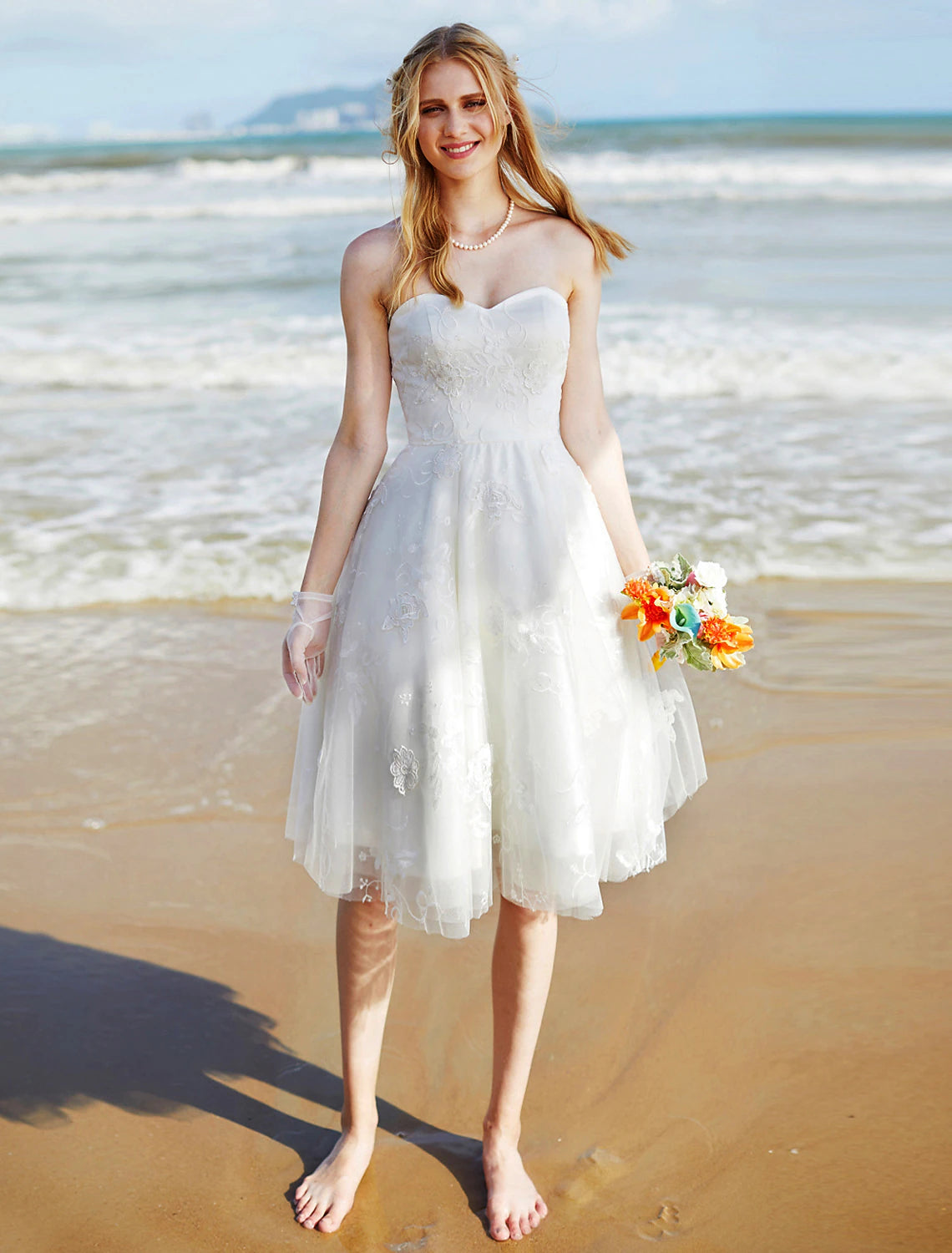 Luolandi Hall Boho Wedding Dresses A-Line Sweetheart Strapless Knee Length Lace Bridal Gowns