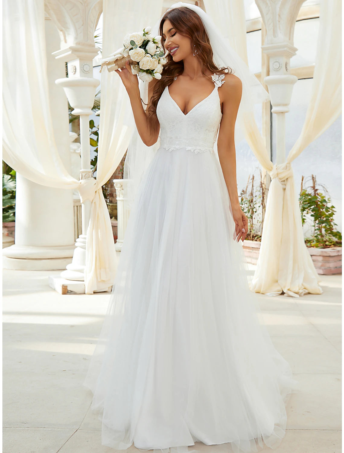 Luolandi Reception Casual Wedding Dresses A-Line Sweetheart V Wire Regular Straps Sweep / Brush Train Tulle Bridal Gowns With Crystals