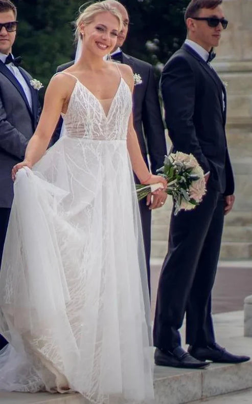 Luolandi Tulle A-Line Spaghetti Bohemian Wedding Dress With Low-V Back And Sweep Train