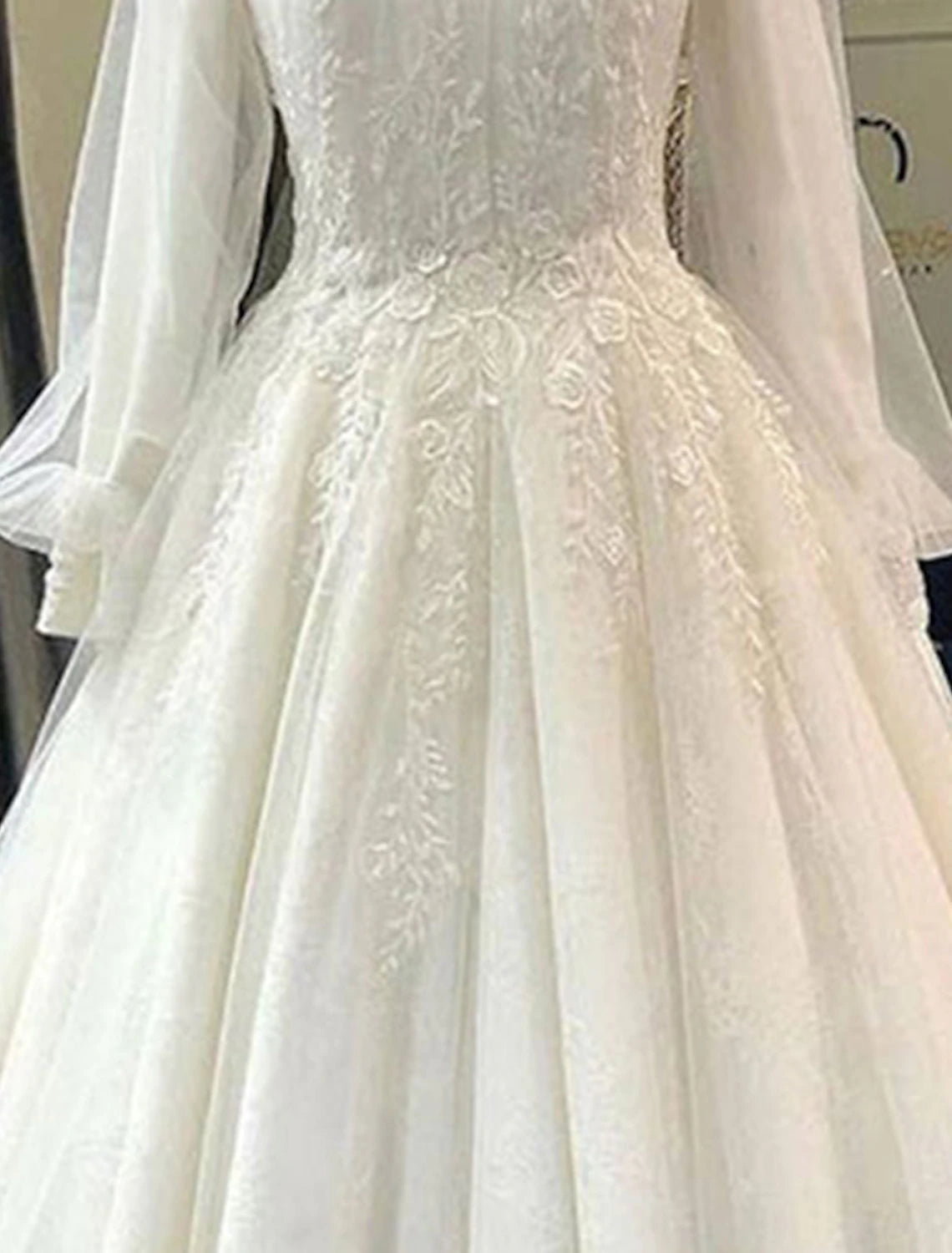 Luolandi Engagement Vintage 1940s / 1950s Formal Wedding Dresses Ball Gown High Neck Long Sleeve Court Train Lace Bridal Gowns With Pleats
