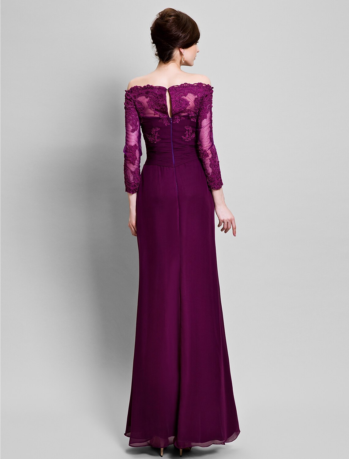 Luolandi Sheath / Column Mother of the Bride Dress Off Shoulder Floor Length Chiffon Tulle No with Ruched Appliques