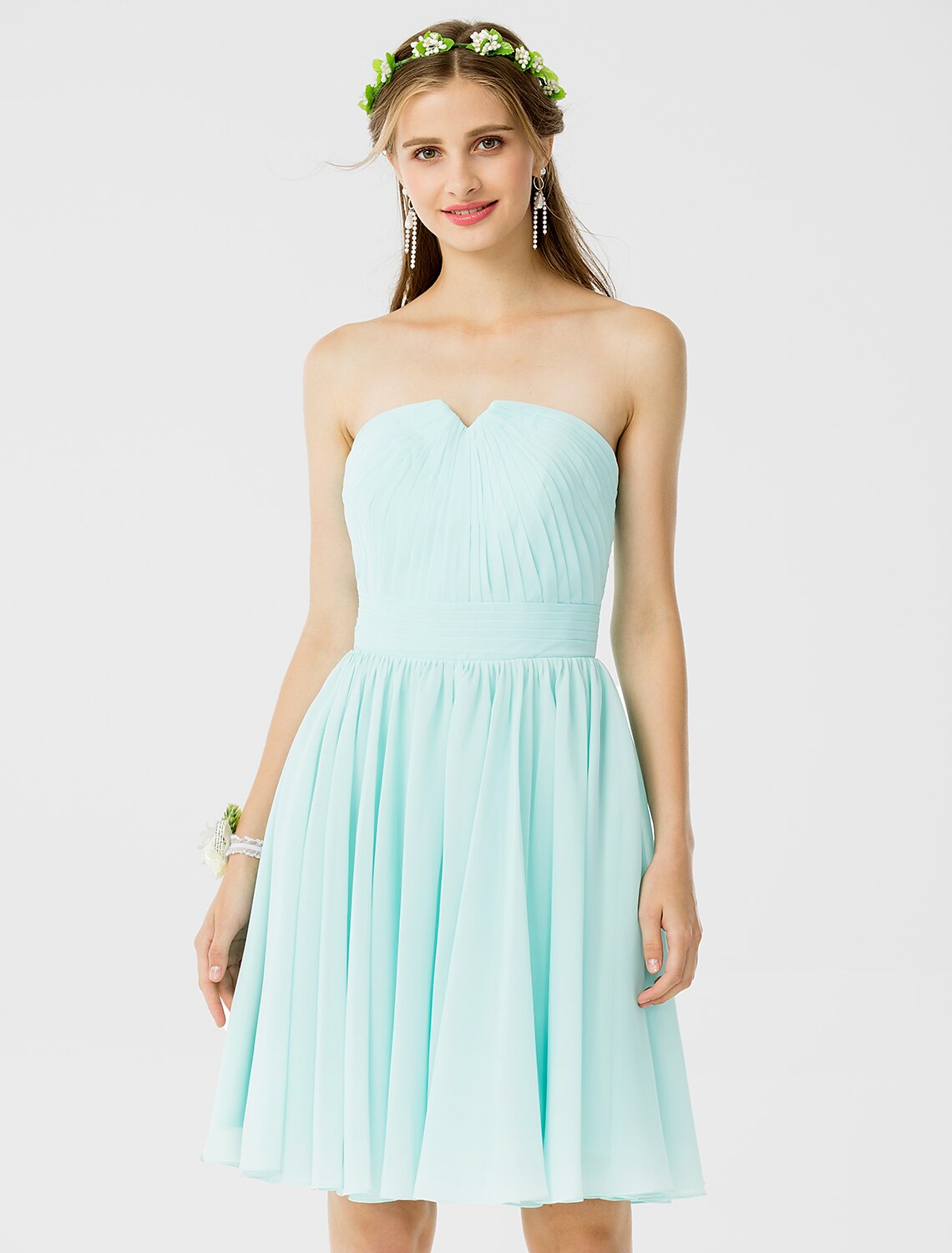 Luolandi Princess / A-Line Bridesmaid Dress Notched Sleeveless Open Back Knee Length Chiffon with Ruched
