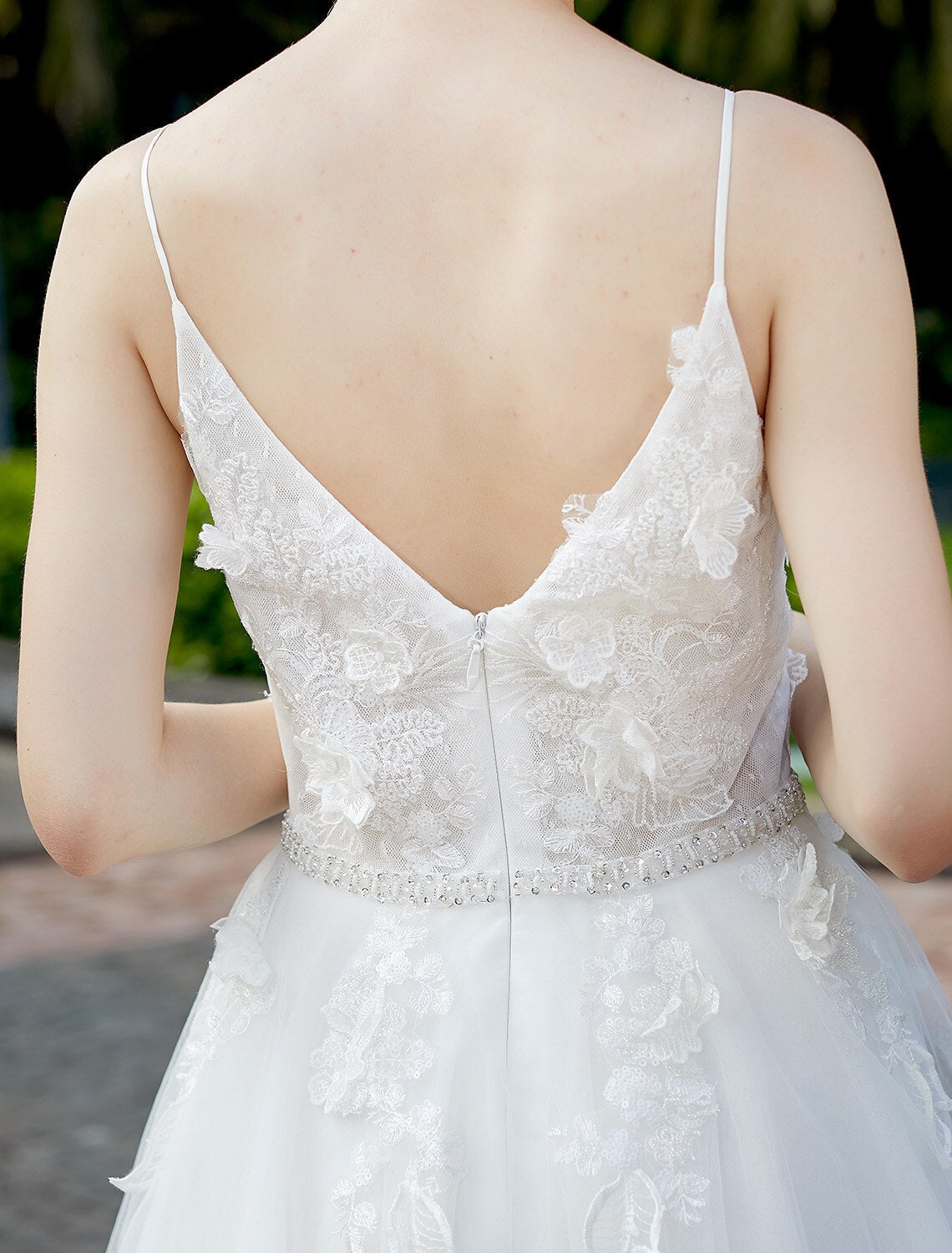 Luolandi Reception Wedding Dresses A-Line Plunging Neck Sleeveless Floor Length Tulle Over Lace Bridal Gowns With Sashes Beading