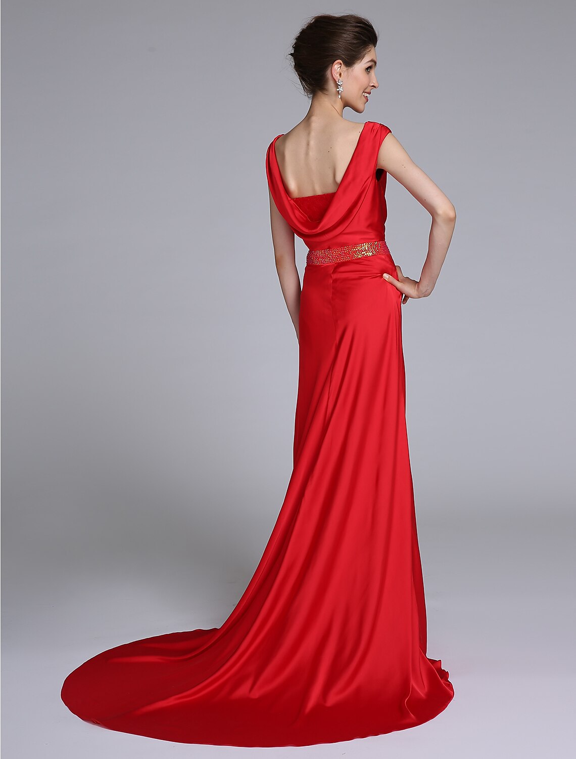 Luolandi Sheath / Column Mother of the Bride Dress Open Back Cowl Neck Court Train Taffeta Sleeveless