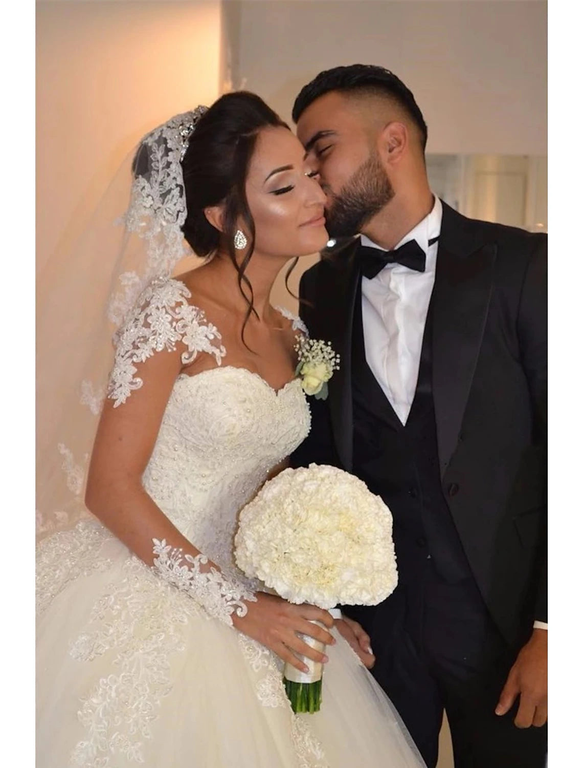 Luolandi Engagement Formal Wedding Dresses Ball Gown Sweetheart Long Sleeve Floor Length Lace Bridal Gowns