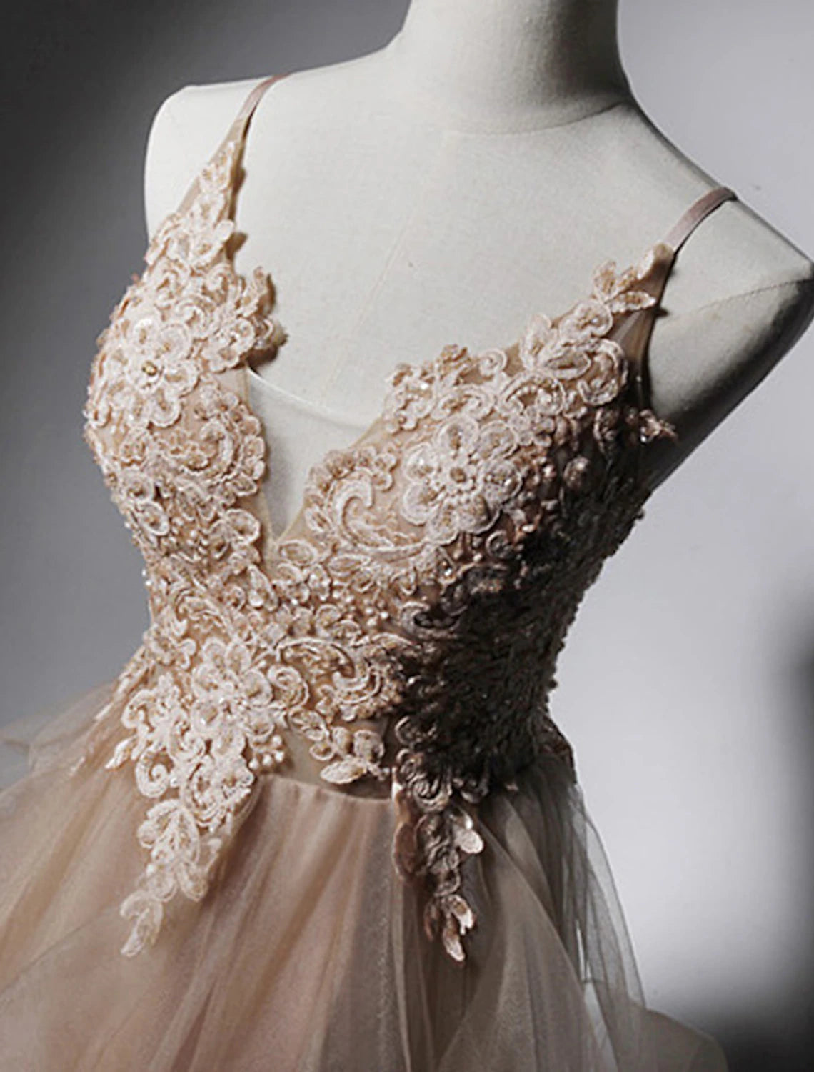 Luolandi A-Line Prom Dresses Open Back Dress Formal Wedding Party Floor Length Sleeveless Spaghetti Strap Lace with Ruffles