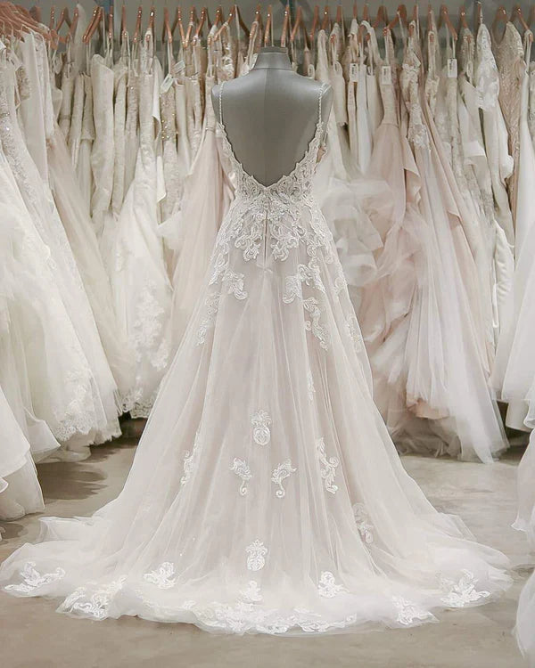 Luolandi Delicate Tulle Spaghetti Straps Neckline A-line Wedding Dresses Floor Length Charming