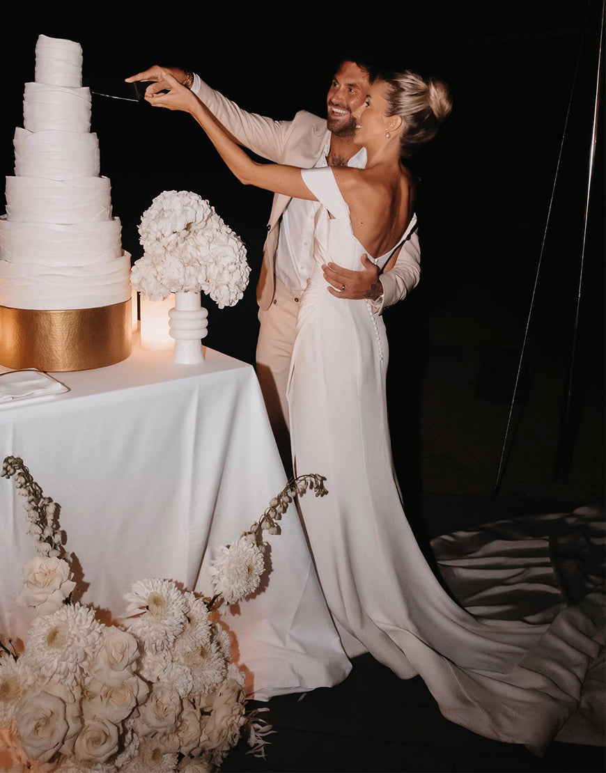 Luolandi Mermaid Off the Shoulder Wedding Dress with Split Sexy Pure Color