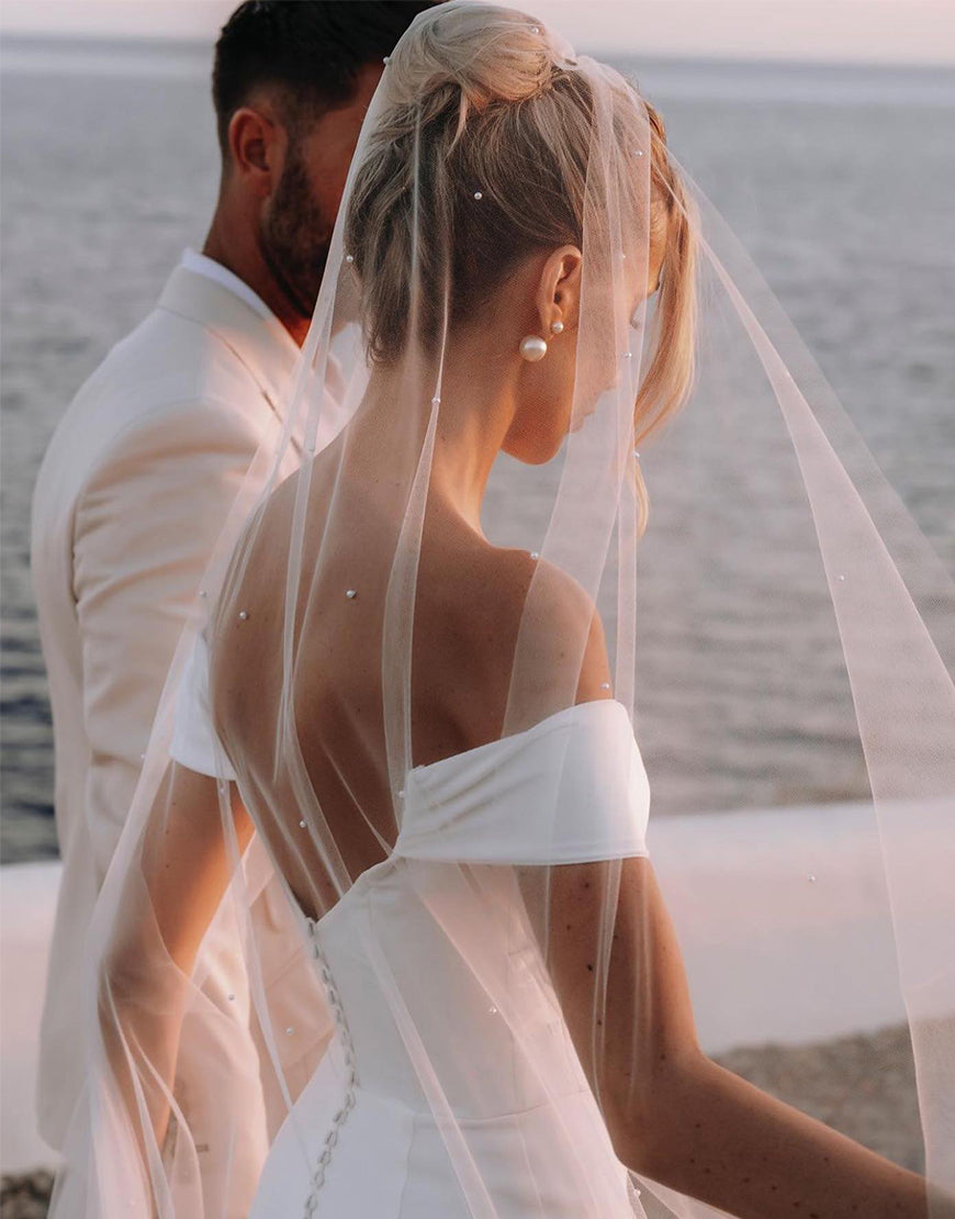 Luolandi Mermaid Off the Shoulder Wedding Dress with Split Sexy Pure Color