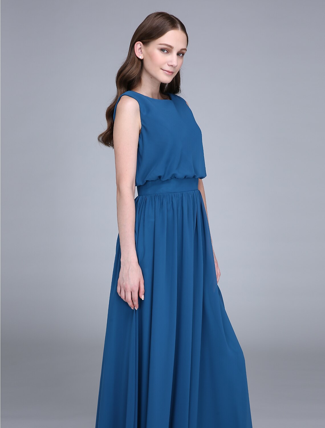 Luolandi Sheath / Column Bridesmaid Dress Jewel Neck Sleeveless Floor Length Chiffon with Sash