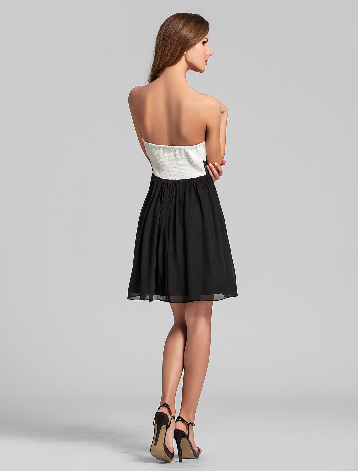 Luolandi A-Line Sweetheart Neckline Knee Length Chiffon  Bridesmaid Dress with Side Draping