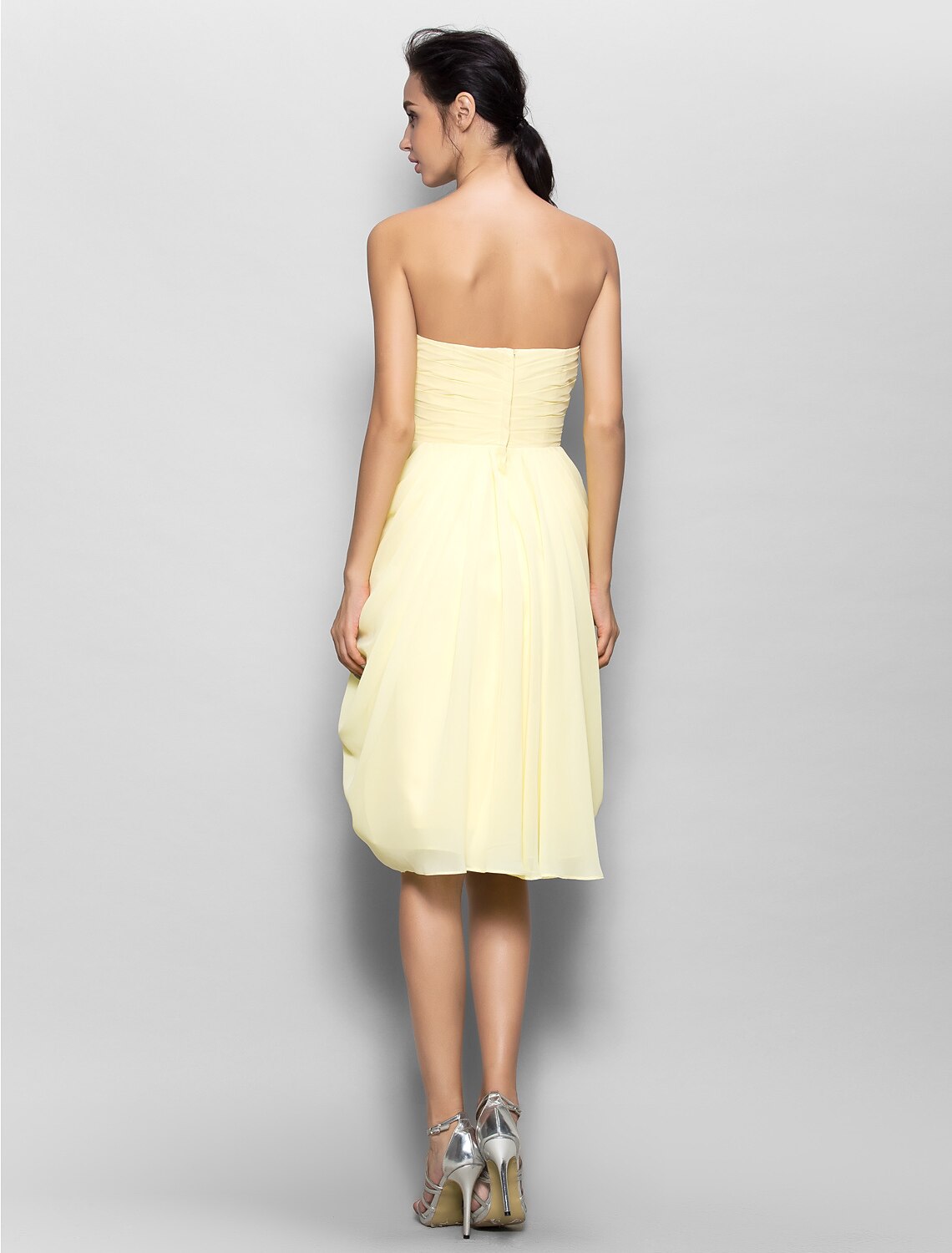 Luolandi A-Line Sweetheart Neckline Knee Length Chiffon Bridesmaid Dress with Appliques Draping