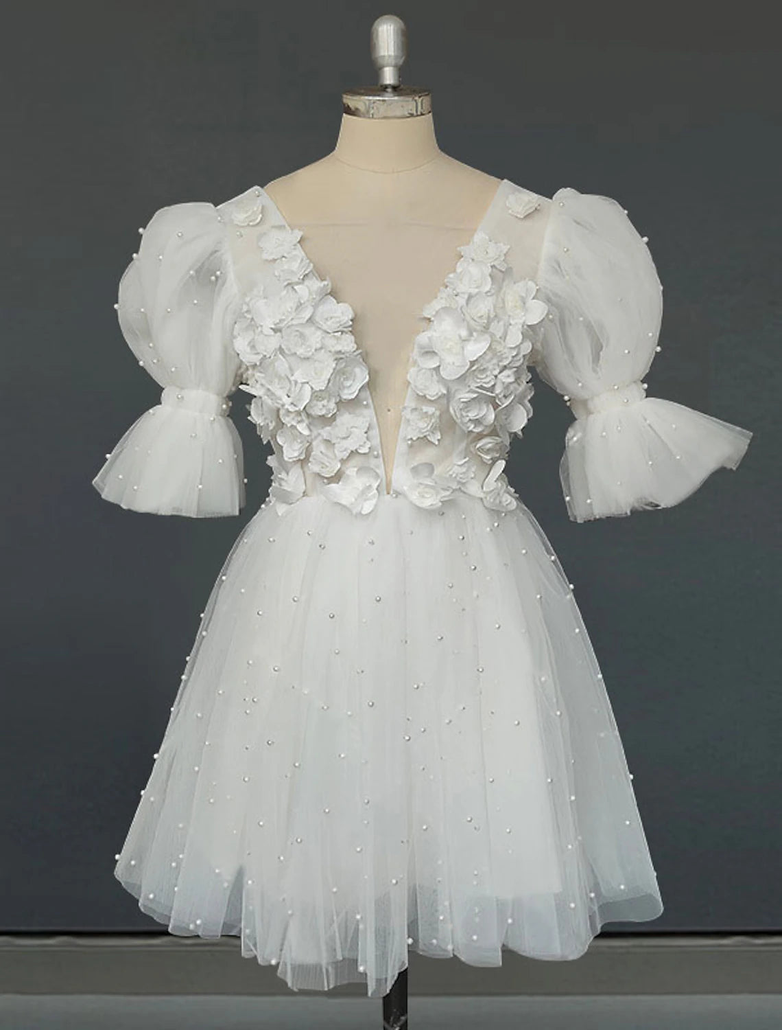 Luolandi Bridal Shower Open Back Little Dresses Wedding Dresses A-Line V Neck Short Sleeve Short / Mini Satin Bridal Gowns With Pleats