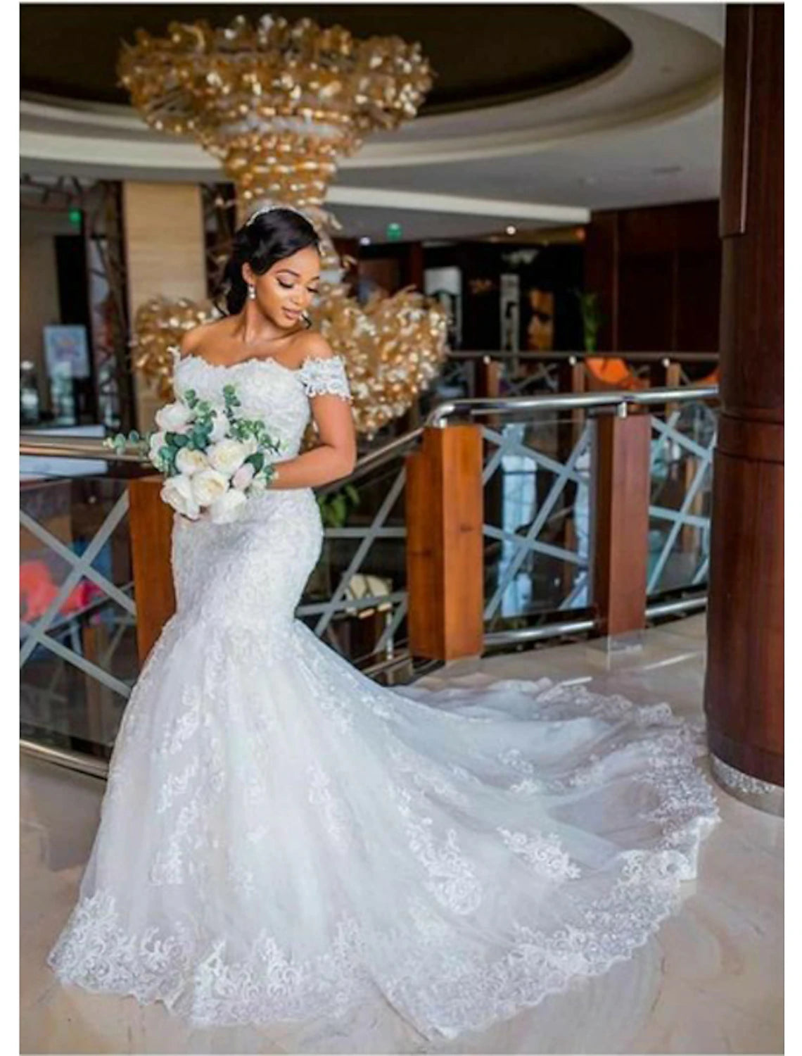 Luolandi Engagement Sexy Formal Wedding Dresses Mermaid / Trumpet Off Shoulder Cap Sleeve Chapel Train Lace Bridal Gowns