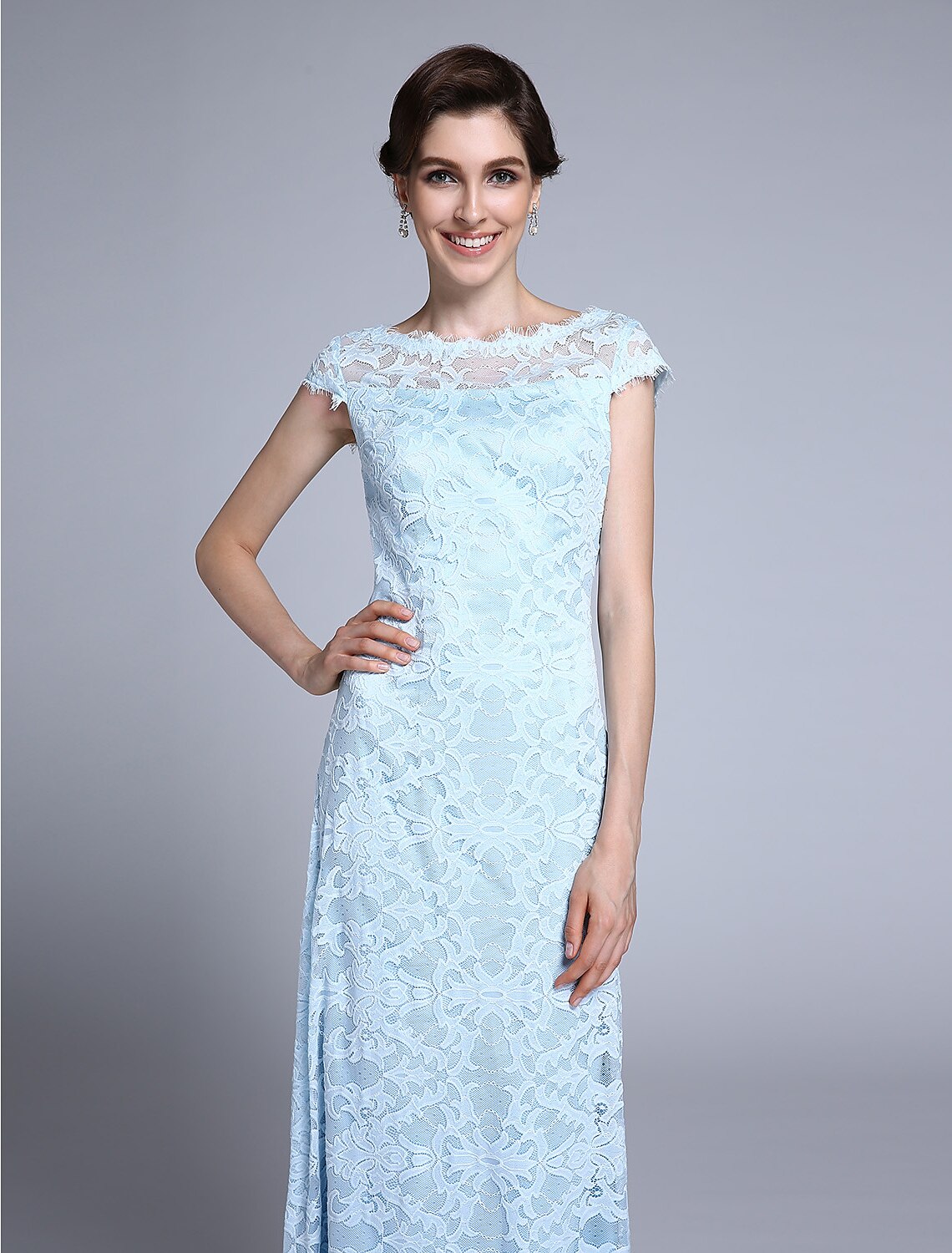 Luolandi Sheath / Column Mother of the Bride Dress Open Back Bateau Neck Floor Length Lace Short Sleeve