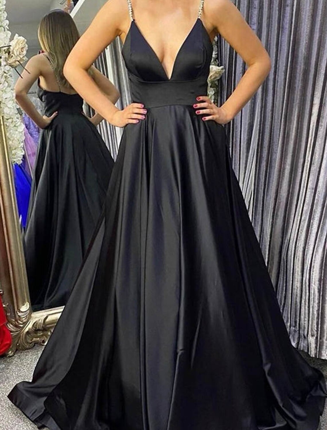 Luolandi A-Line Prom Dresses Princess Dress Formal Floor Length Sleeveless V Neck Satin Backless