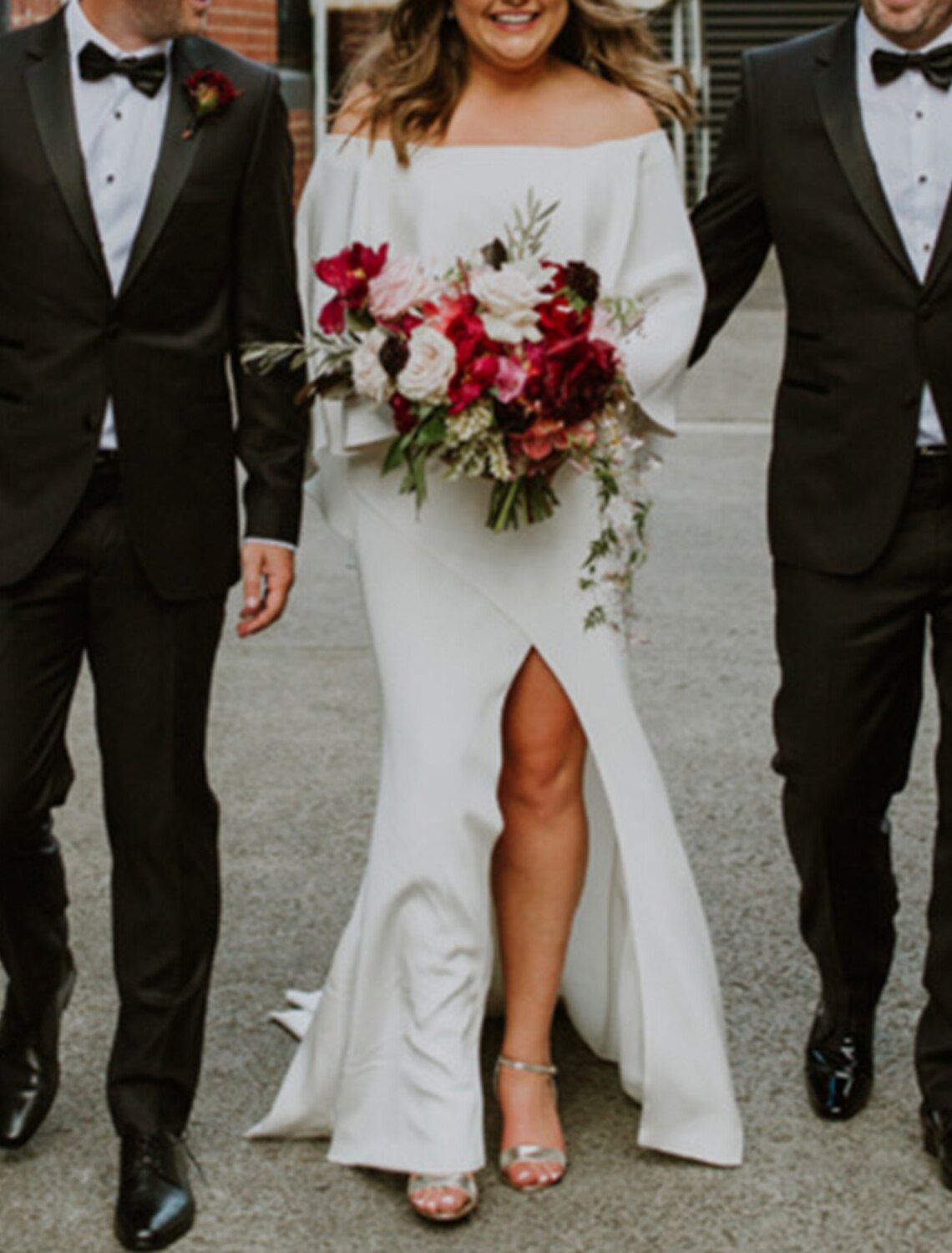 Luolandi A-Line Plus Size Curve Wedding Dresses Minimalist Dress Party Wear Sweep / Brush Train Half Sleeve Off Shoulder with Slit