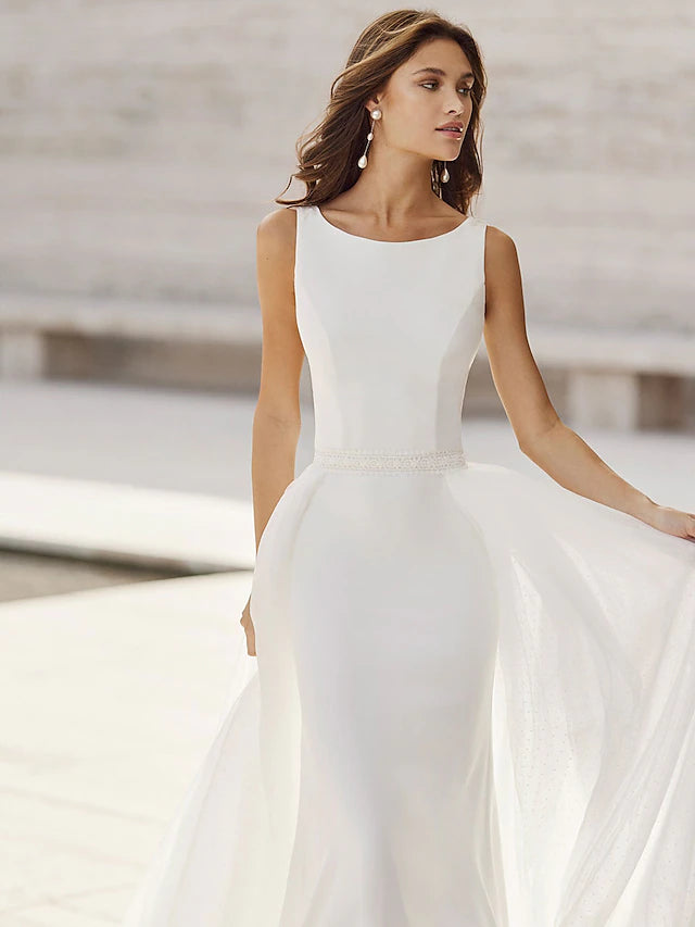 Luolandi Beach Open Back Wedding Dresses Court Train Mermaid / Trumpet Sleeveless V Neck Satin Bridal Suits