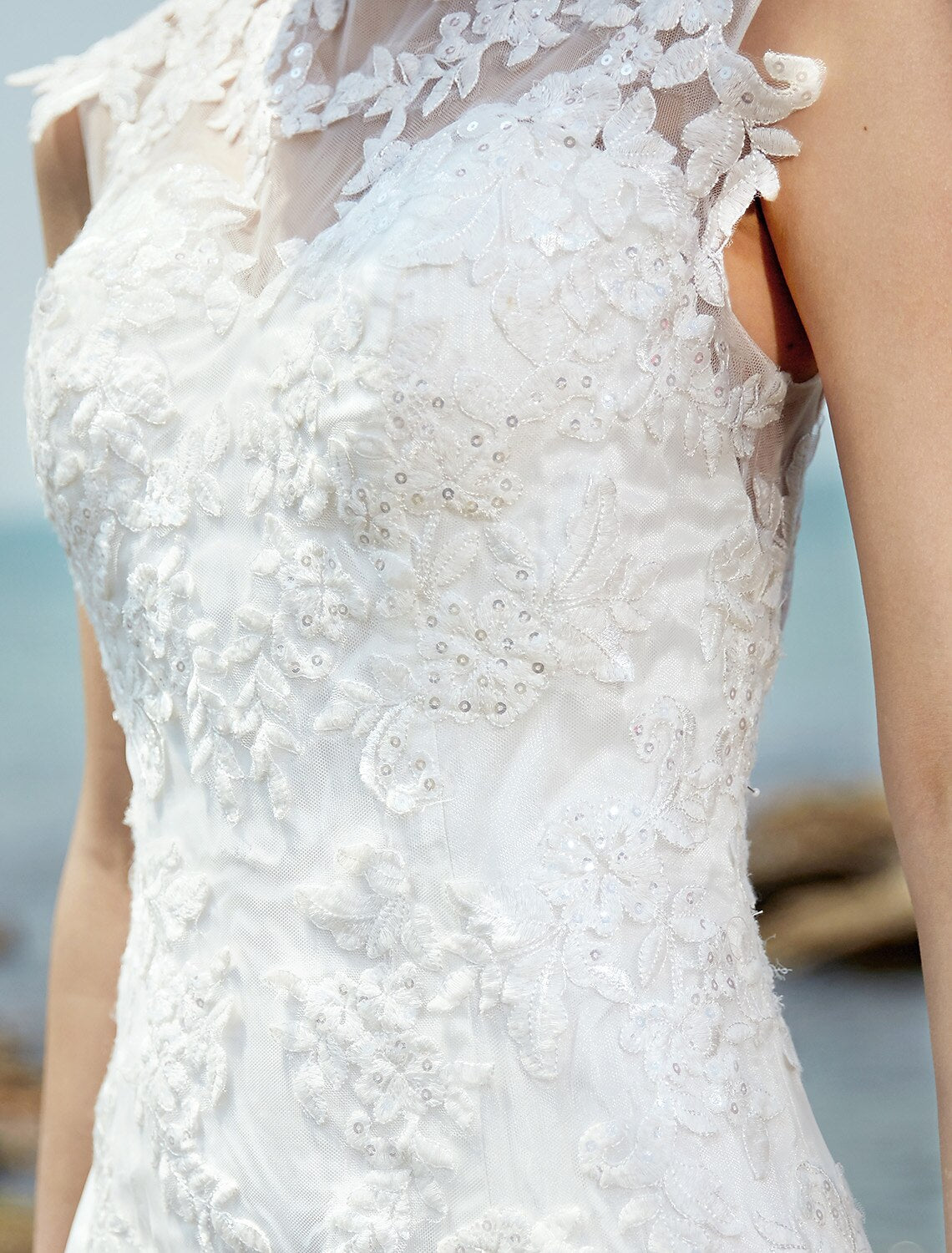 Luolandi Mermaid / Trumpet Bateau Neck Sweep / Brush Train Lace / Tulle Made-To-Measure Wedding Dresses with Lace