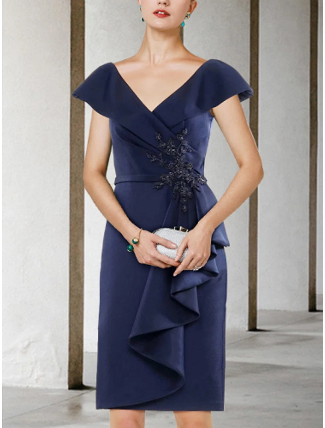 Luolandi A-Line Mother of the Bride Dress Wedding Guest Petite V Neck Short / Mini Chiffon Short Sleeve with Beading Split Front