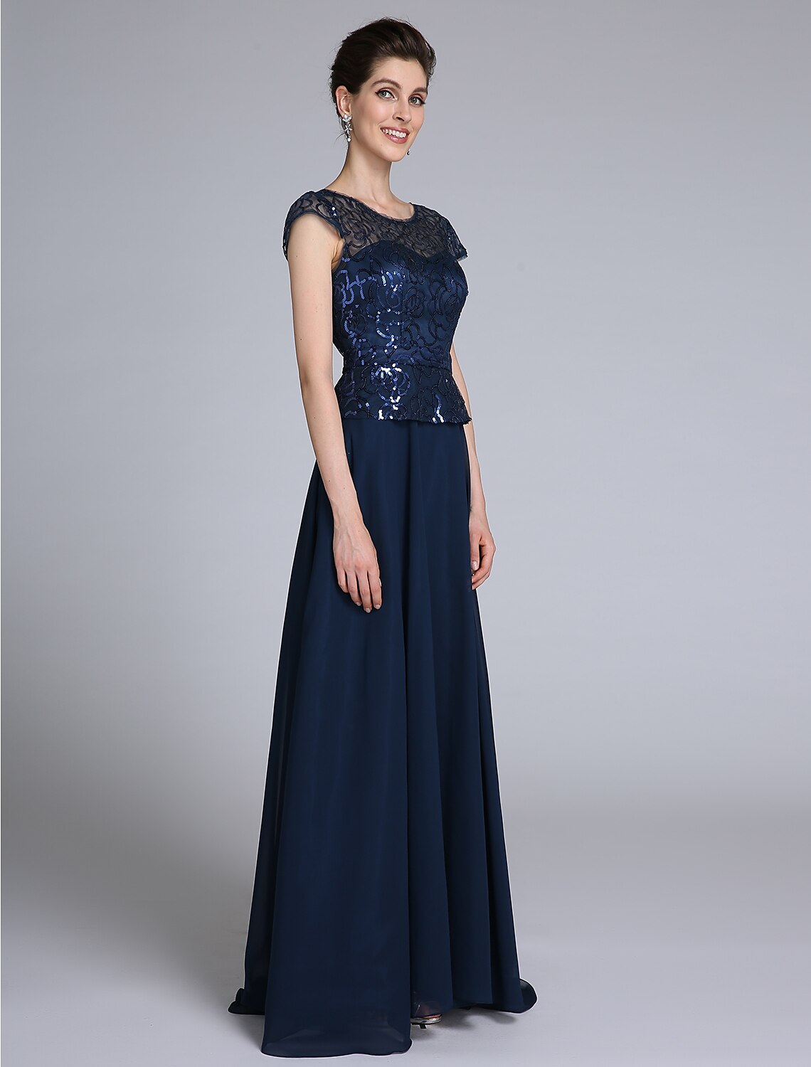 Luolandi Sheath / Column Mother of the Bride Dress Sparkle & Shine Scoop Neck Floor Length Chiffon Short Sleeve