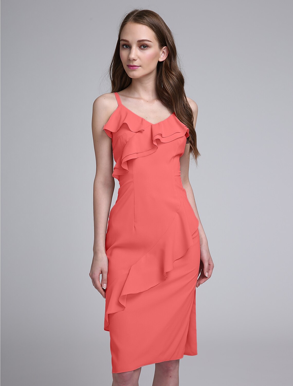 Luolandi Sheath / Column Bridesmaid Dress Spaghetti Strap Sleeveless Elegant Knee Length Chiffon