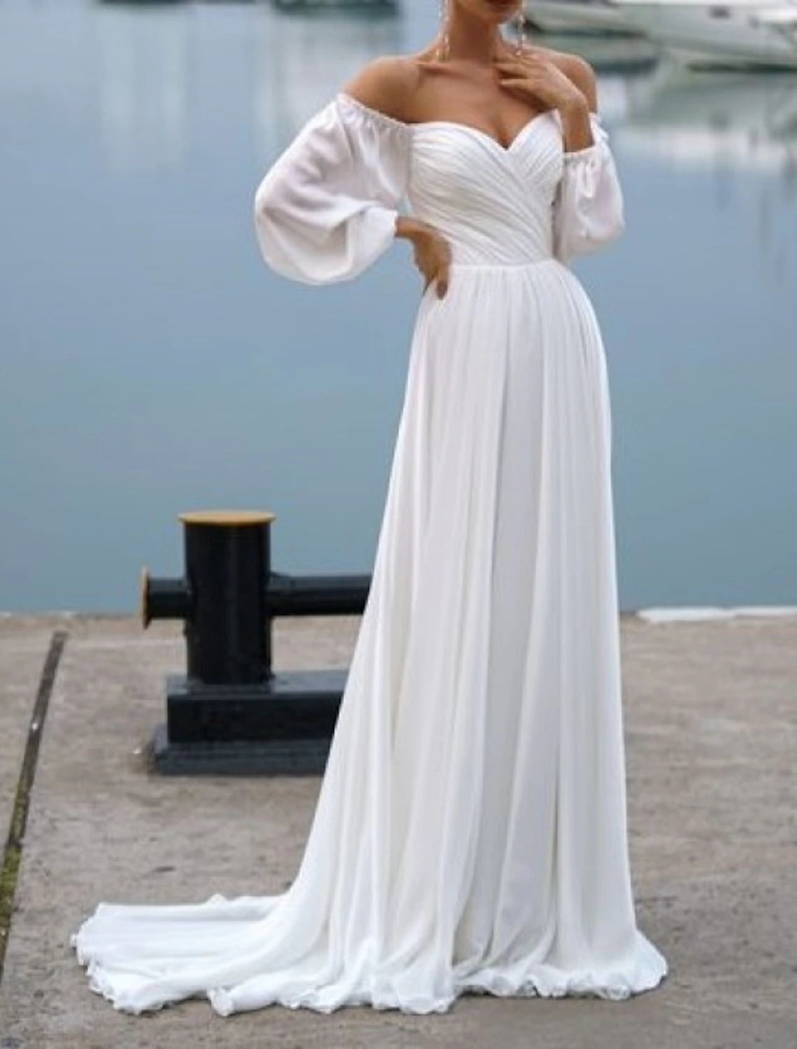Luolandi Beach Casual Wedding Dresses A-Line Off Shoulder Long Sleeve Sweep / Brush Train Chiffon Bridal Gowns With Ruched