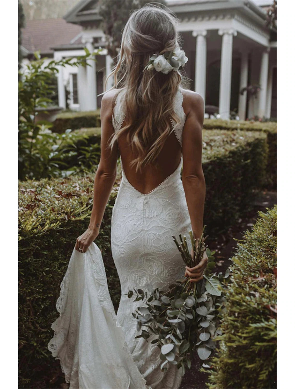Luolandi Beach Open Back Boho Wedding Dresses Mermaid / Trumpet Halter Sleeveless Chapel Train Lace Bridal Gowns With Appliques