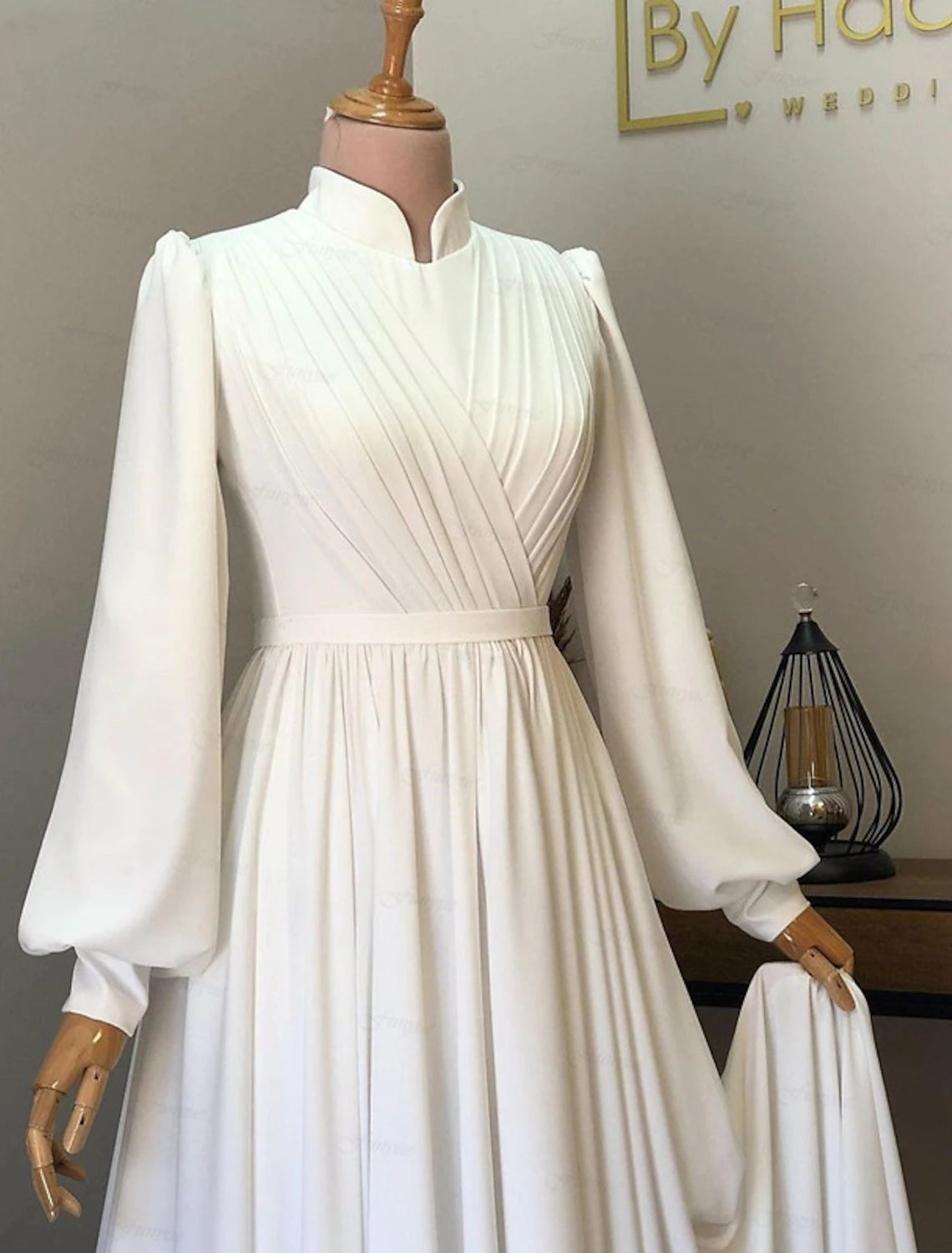 Luolandi Hall Vintage 1940s / 1950s Casual Fall Wedding Dresses A-Line High Neck Long Sleeve Court Train Chiffon Bridal Gowns With Pleats Solid