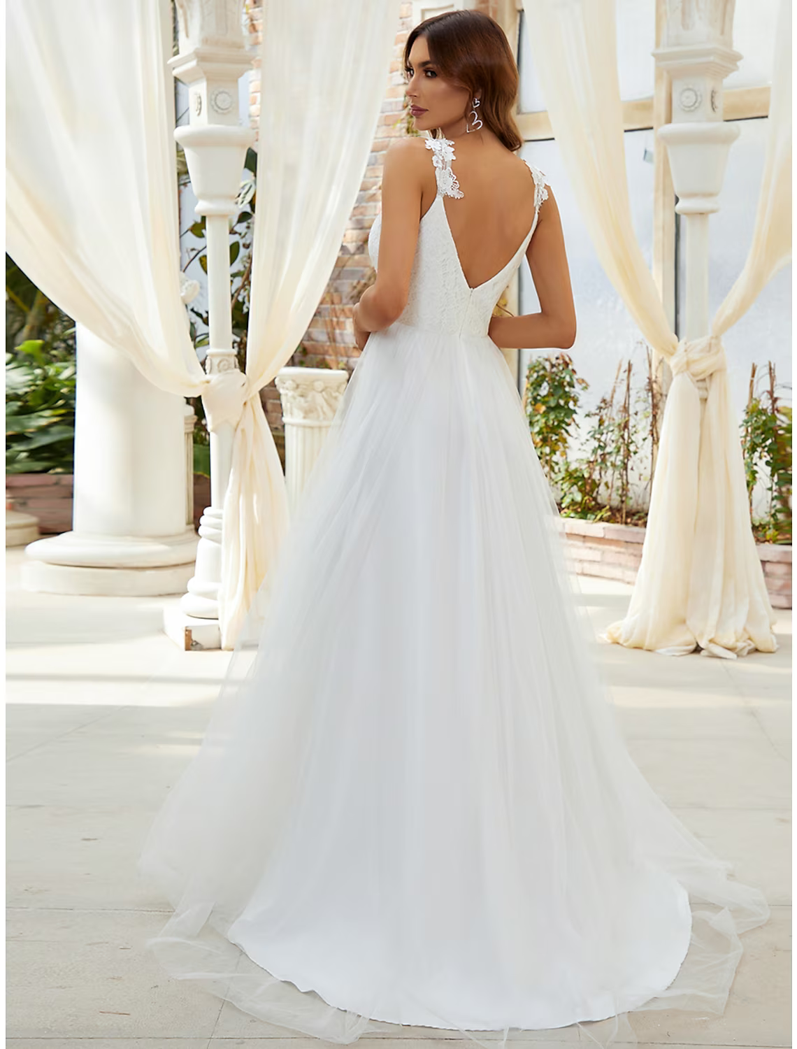 Beach Casual Wedding Dresses Floor Length A-Line Sleeveless V Wire V Neck Tulle With Crystals Appliques