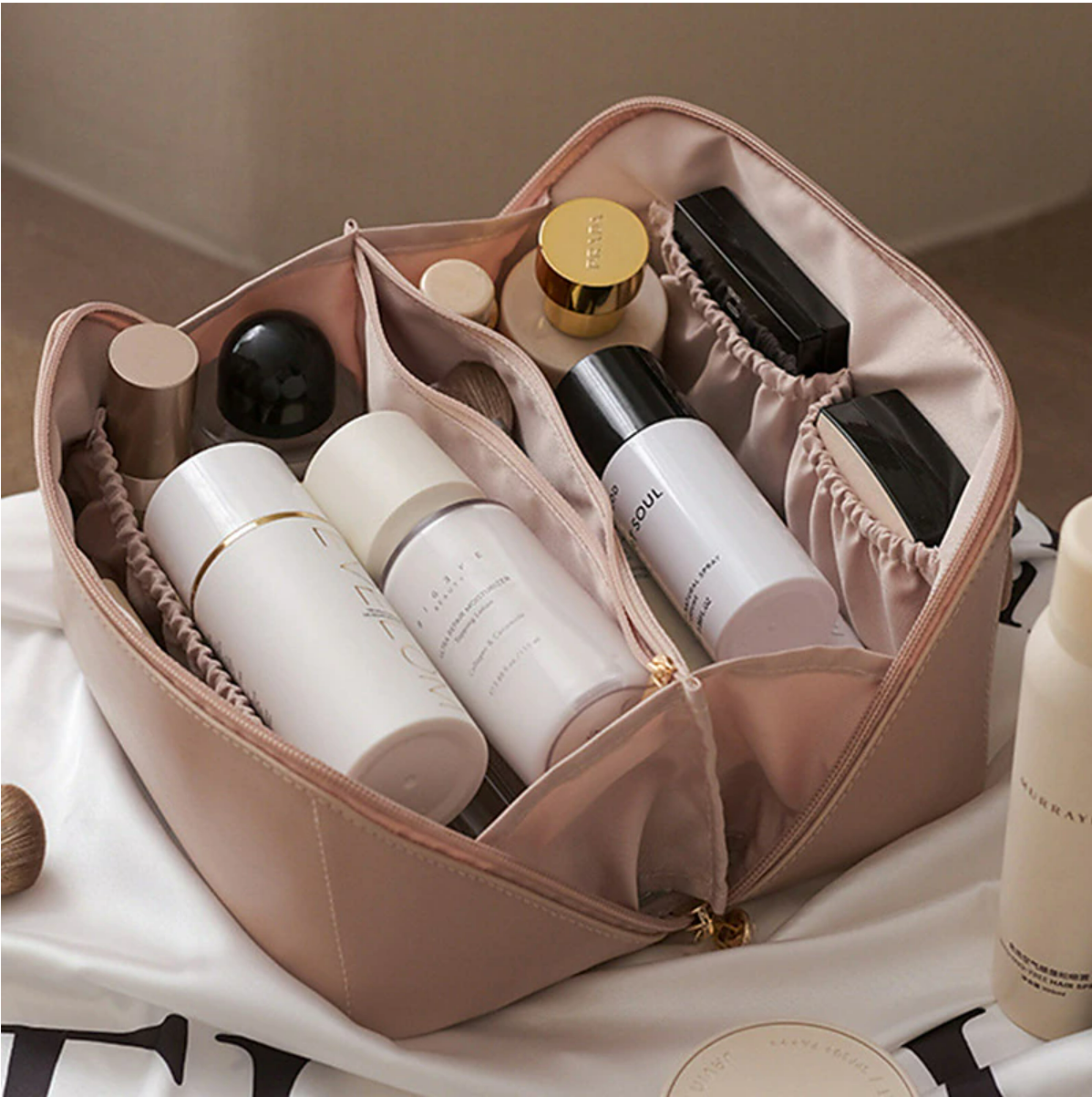 Large Capacity Travel Cosmetic Bag,Waterproof Travel Makeup Toiletry Bag,Multifunctional Storage Makeup Bag With Handle And Dividers, PU Leather Makeup Bag For Women
