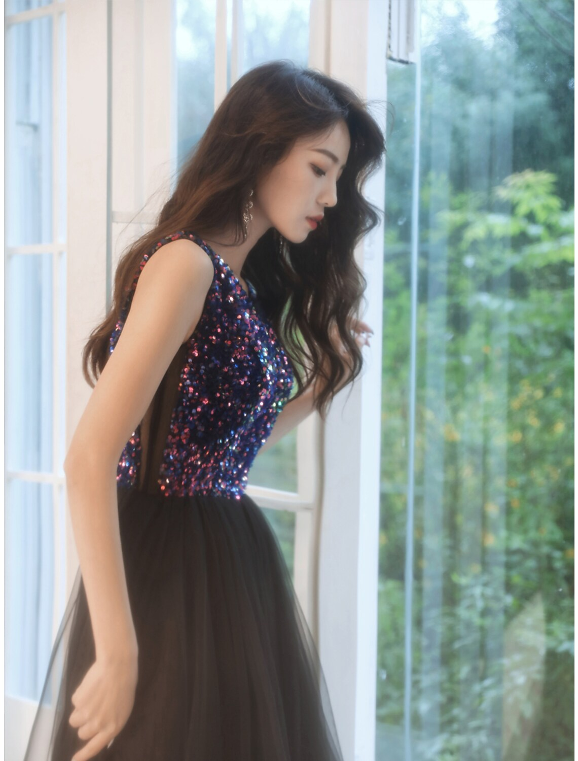 A-Line Glittering Wedding Guest Prom Dress V Neck Sleeveless Floor Length Sequined with