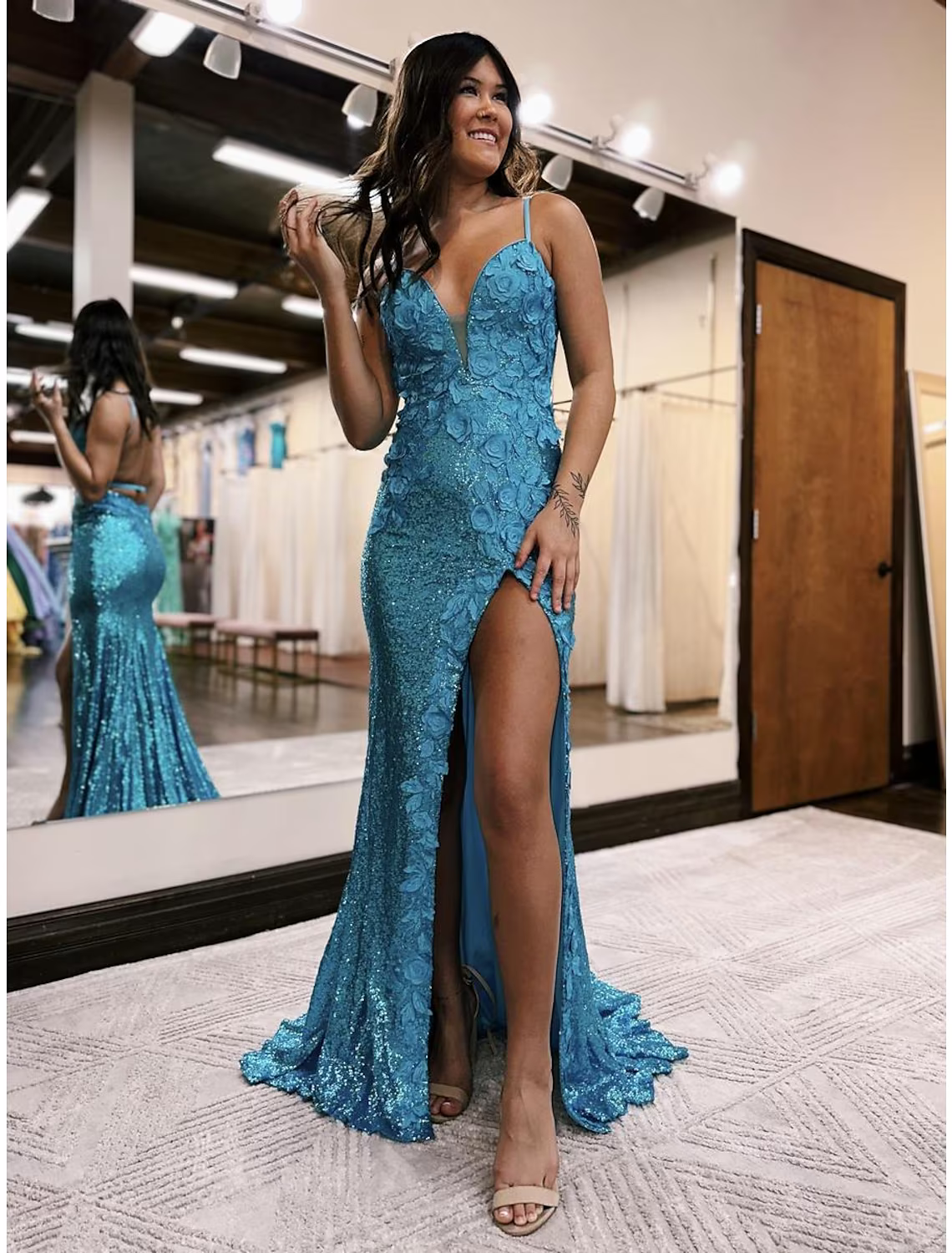 Prom Dresses Sparkle Shine Dress Formal Sleeveless V Neck Sequined Backless with Sequin Appliques
