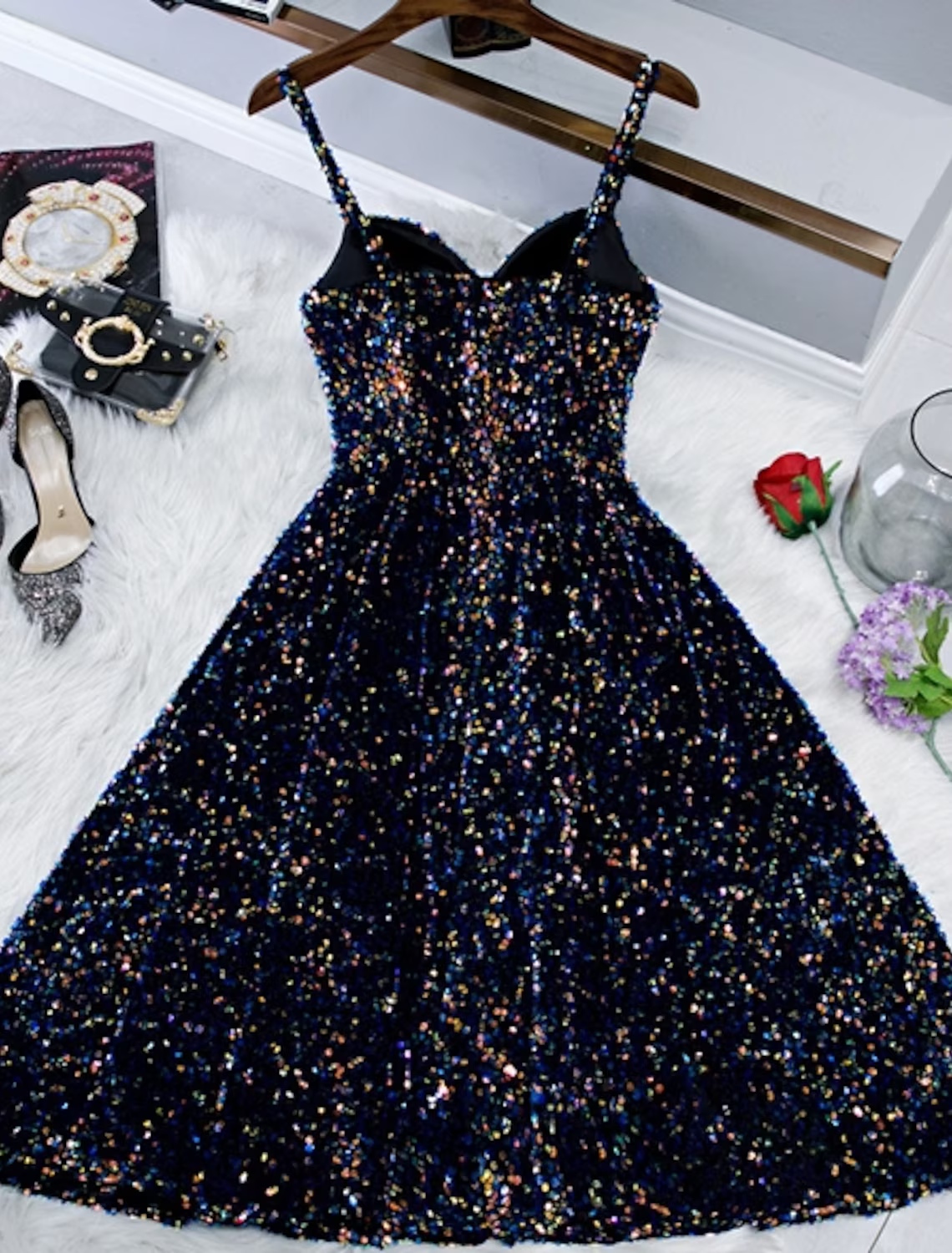 A-Line Sparkle Shine Holiday Cocktail Party Dress Strap Sleeveless Knee Length Sequined