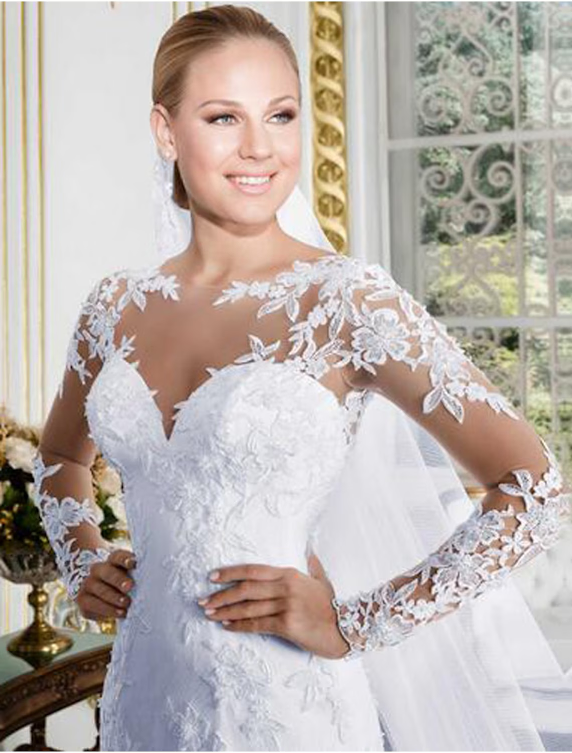 Open Back Sexy Formal Wedding Dresses Chapel Train Long Sleeve Neck Lace With Lace Appliques