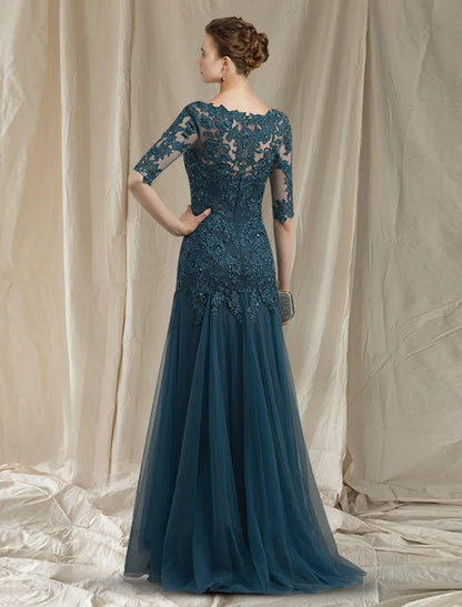 A-Line Mother of the Bride Dress Elegant V Neck Train Lace Tulle Half Sleeve No with Ruffles Appliques