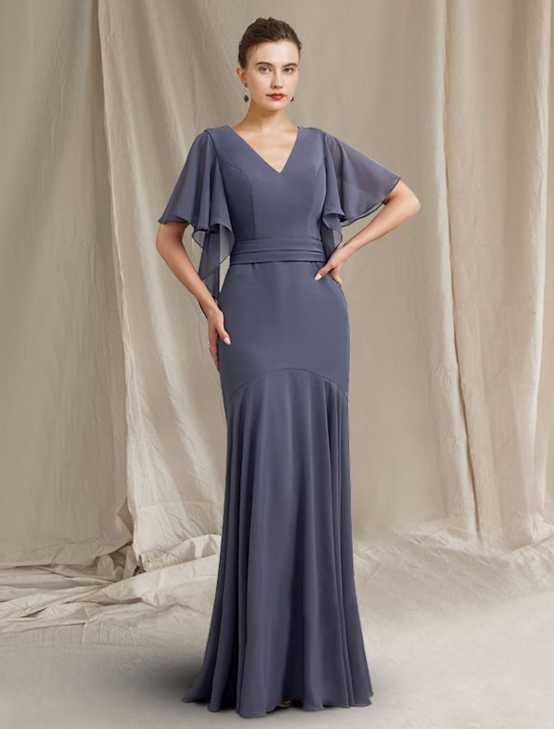 Mother of the Bride Dress Simple Plus Size Elegant V Neck Floor Length Chiffon Short Sleeve with Pleats Ruched