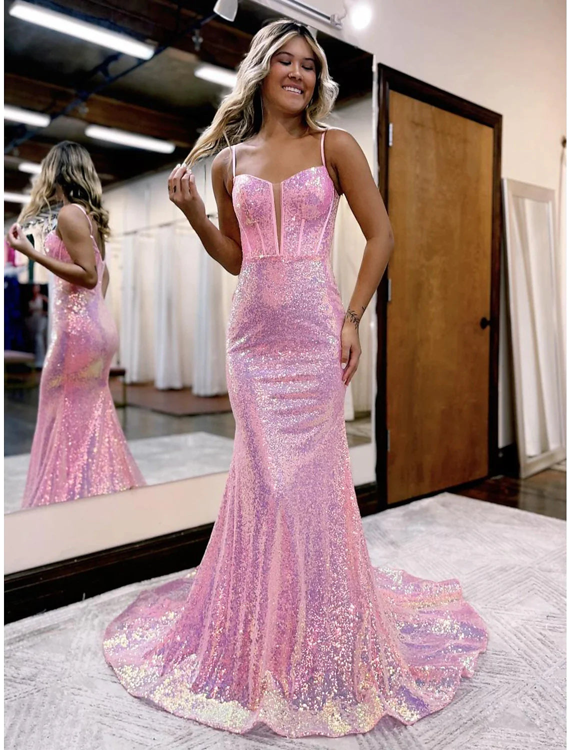 Mermaid / Trumpet Prom Dresses Sparkle & Shine Dress Formal Court Train Sleeveless Spaghetti Strap Sequined V Back with Sequin