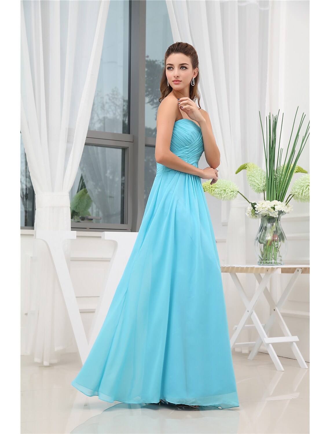 A-Line Evening Gown Elegant Floor Length Sleeveless Chiffon with Pleats Ruched