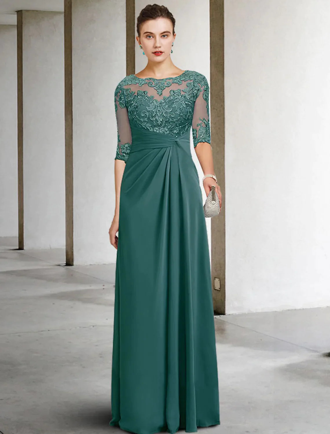Mother of the Bride Dress Plus Size Elegant Floor Length Chiffon Lace Short Sleeve Appliques