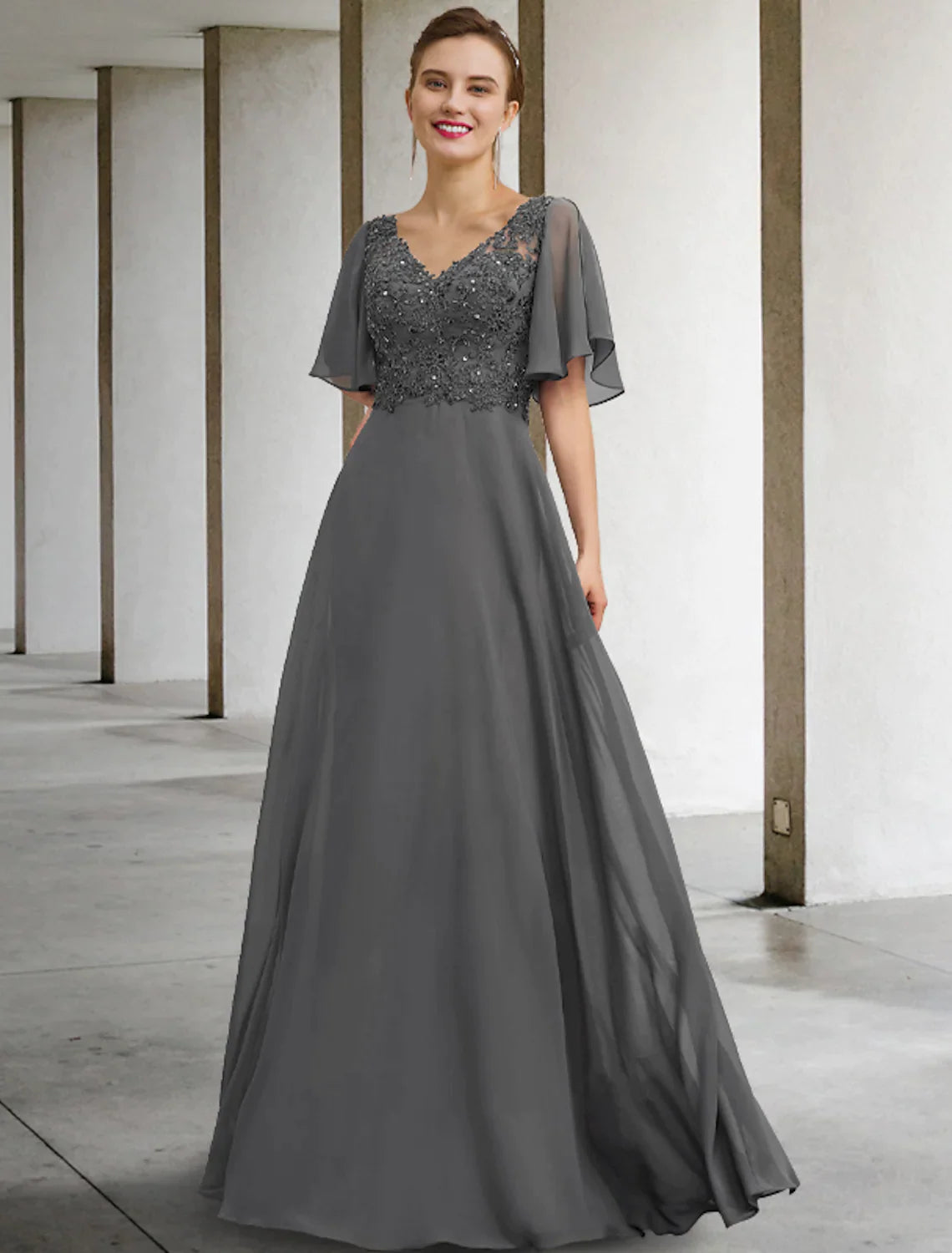 A-Line Mother of the Bride Dress Luxurious Elegant V Neck Floor Length Chiffon Lace Short Sleeve Beading Appliques
